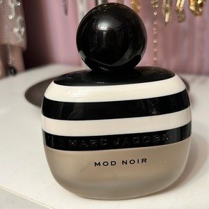 Marc Jacobs Mod Noir Perfume